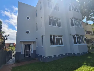 1 Bedroom Apartment For Sale in Durban - KvQL.webp