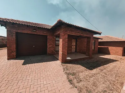2 Bedroom House To Rent in Secunda - OaHY.webp