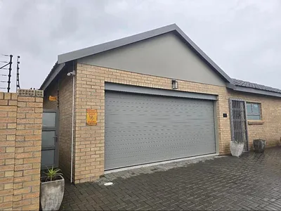 3 Bedroom House For Sale in Secunda - Bmzl.webp