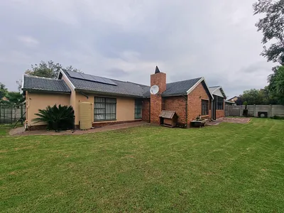 3 Bedroom House For Sale in Secunda - fvXW.webp