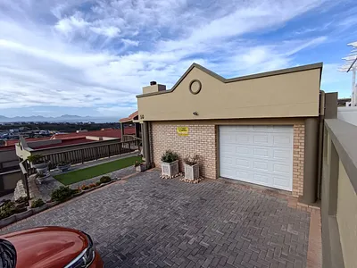 3 Bedroom Townhouse For Sale in Mossel Bay - TyNI.webp