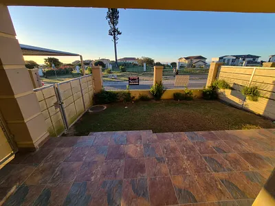 3 Bedroom Townhouse For Sale in Mossel Bay - z20h.webp