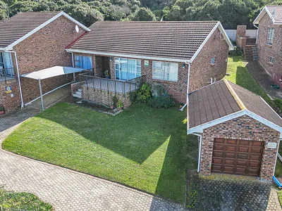3 Bedroom Townhouse For Sale in Groot Brakrivier - lseX.webp