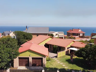 4 Bedroom House For Sale in Klein Brak Rivier - 5w4M.webp
