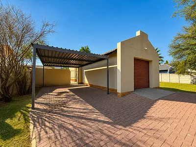 3 Bedroom House For Sale in Secunda - lebk.webp