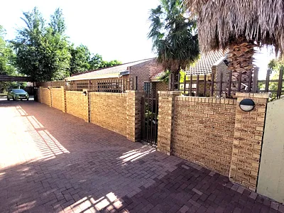 3 Bedroom House To Rent in Secunda - V0Ob.webp
