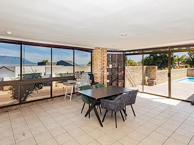 3 Bedroom House For Sale in Parow - ozQc.webp
