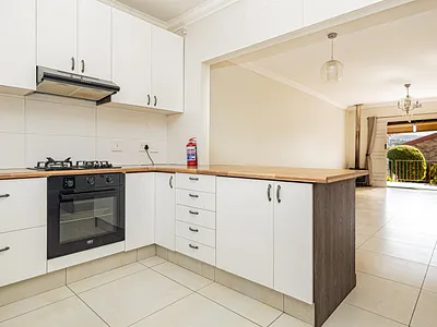 2 Bedroom Townhouse For Sale in Bellville - r3KX.webp
