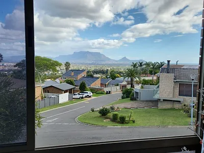 4 Bedroom House For Sale in Parow - anDM.webp
