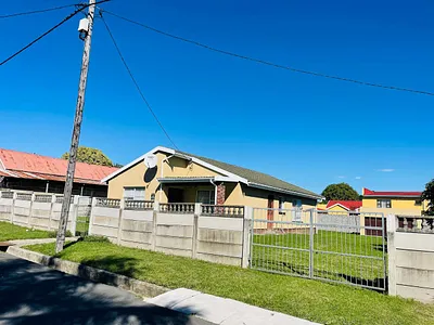 3 Bedroom House For Sale in East London - img