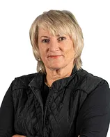 Angela Holder - w9xA.webp