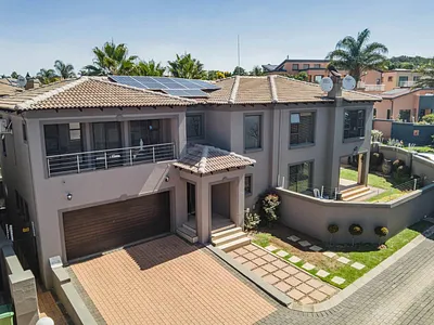 4 Bedroom House For Sale in Alberton - dF0u.webp