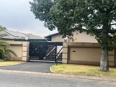 4 Bedroom House For Sale in Alberton - L1PO.webp