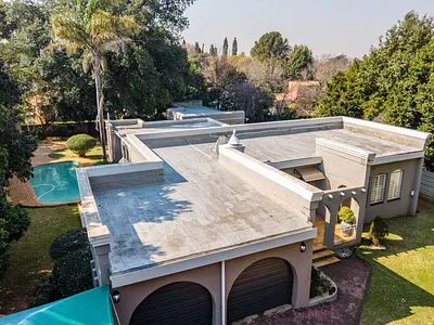 4 Bedroom House For Sale in Northcliff, Randburg - rs1j.webp