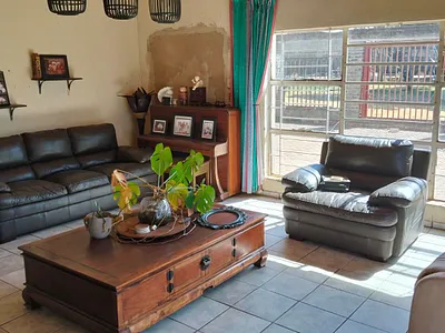 4 Bedroom House For Sale in Lilyvale AH, Benoni - DAvy.webp