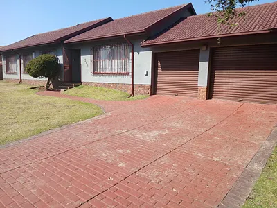 4 Bedroom House For Sale in Kempton Park - wjLL.webp