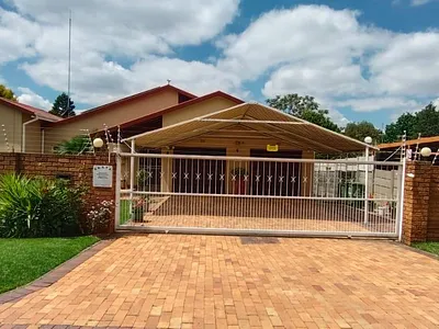 4 Bedroom House For Sale in Alberton - NGG7.webp