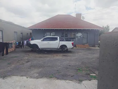 16 Bedroom House For Sale in Kempton Park - pdcz.webp