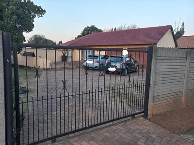 4 Bedroom House For Sale in Klippoortjie, Boksburg - ZYcW.webp