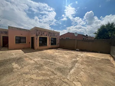 2 Bedroom House For Sale in Evaton - uHl8.webp