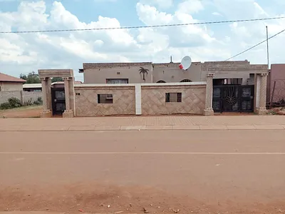 4 Bedroom House For Sale in Orange Farm, Evaton - I6Tp.webp