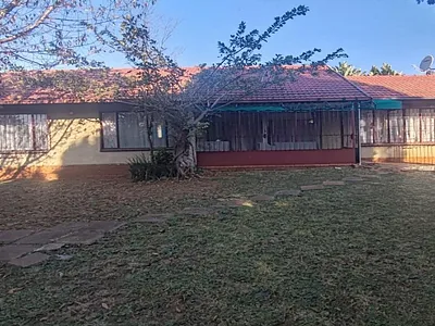 3 Bedroom House For Sale in Kempton Park - VzDK.webp
