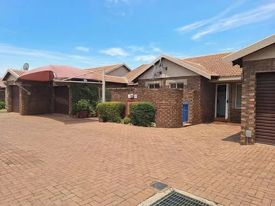 2 Bedroom Townhouse For Sale in Boksburg - cnCk.webp