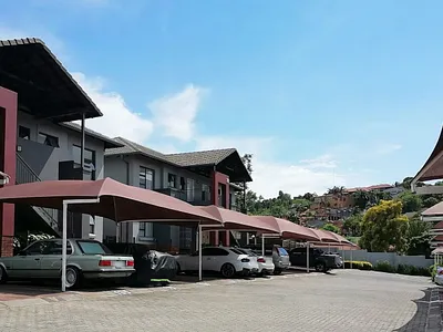 2 Bedroom Townhouse For Sale in Johannesburg - D5jx.webp