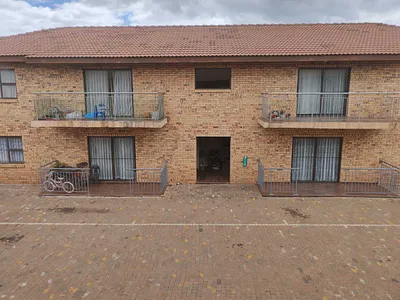 2 Bedroom Apartment To Rent in Lenasia South, Johannesburg - img