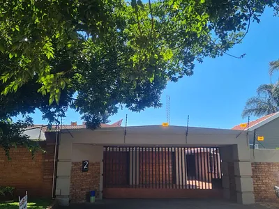 6 Bedroom House For Sale in Boksburg - 1IJZ.webp