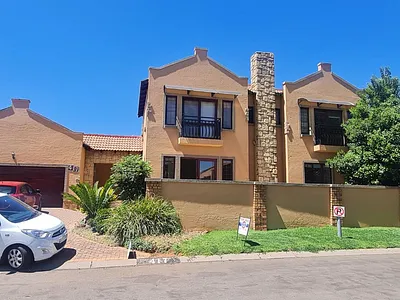 4 Bedroom Townhouse For Sale in Boksburg - hoE6.webp