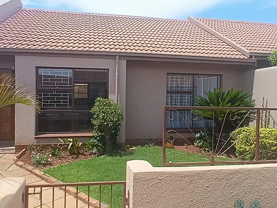 2 Bedroom Townhouse For Sale in Kempton Park - JOjM.webp