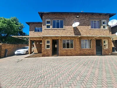 3 Bedroom Townhouse To Rent in Johannesburg - img