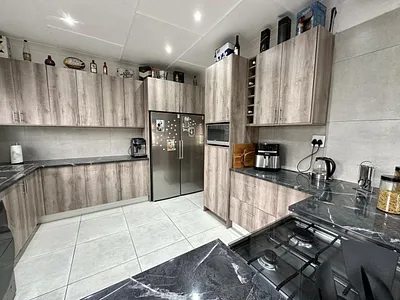 3 Bedroom House For Sale in Alberton - 6DJS.webp