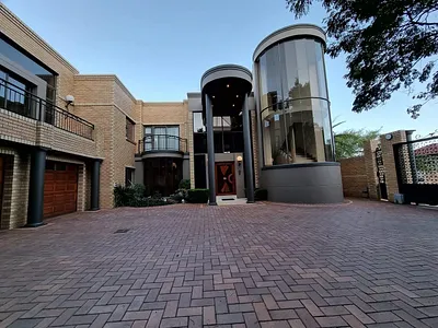 5 Bedroom House For Sale in Alberton - nGzb.webp