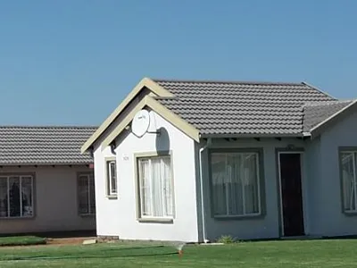2 Bedroom House For Sale in Boksburg - qPoh.webp