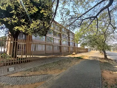 1.5 Bedroom Apartment For Sale in Boksburg - ek1R.webp