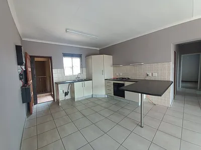 2 Bedroom Townhouse For Sale in Kempton Park - DOHf.webp