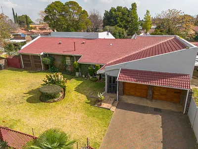 4 Bedroom House For Sale in Springs - 4vs2.webp
