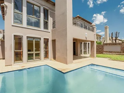 3 Bedroom Townhouse For Sale in Alberton - liHJ.webp