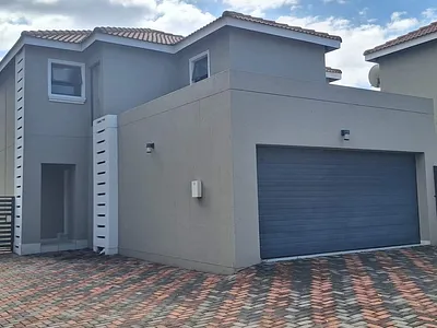3 Bedroom Townhouse For Sale in Alberton - 0u75.webp