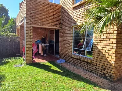 2 Bedroom Townhouse For Sale in Johannesburg - q3tn.webp