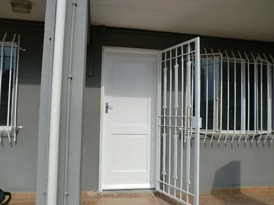 2 Bedroom Apartment For Sale in Kempton Park - UPuT.webp