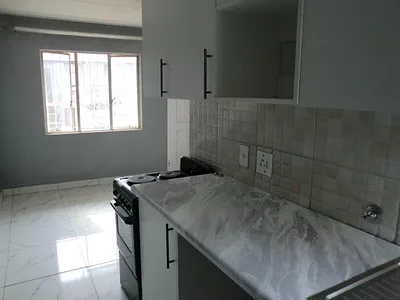 2 Bedroom Apartment For Sale in Kempton Park - ph79.webp