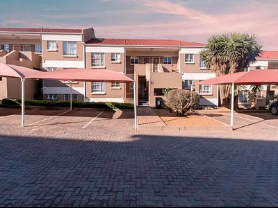2 Bedroom Townhouse For Sale in Johannesburg - 4dn4.webp