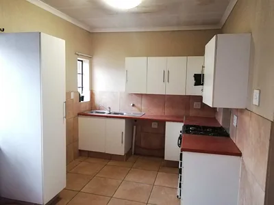 3 Bedroom House For Sale in Germiston - aZBg.webp