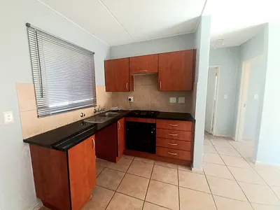 2 Bedroom Apartment For Sale in Klippoortjie, Boksburg - ps8N.webp