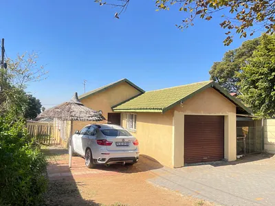 3 Bedroom House For Sale in Johannesburg - eNaa.webp