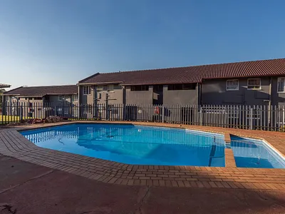 1 Bedroom Townhouse For Sale in Johannesburg - vk7C.webp