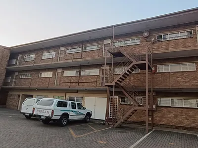 2 Bedroom Townhouse For Sale in Kempton Park - Cnyw.webp